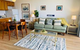 Waikiki Banyan 3411 Ocean View - Free Parking